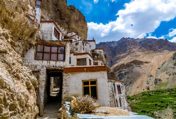 Ladakh ( 9 Days/8 Nights )